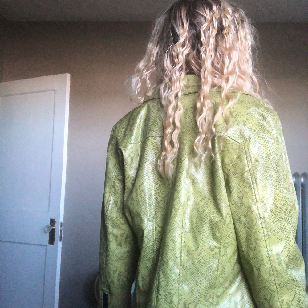 Green jacket - Picture 3 of 4